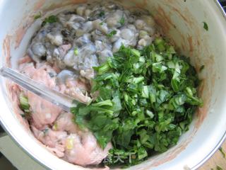 主食篇——【双菇海蛎子锅贴】的做法步骤:9