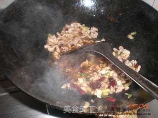 肉末雪里蕻炒黄豆的做法步骤:3