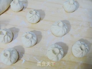 开着花的包子——牛肉味地软素包子的做法步骤:17