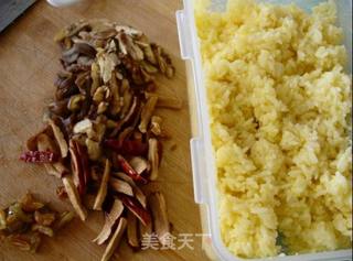 五仁炒饭的做法步骤：3