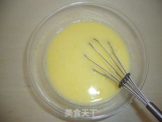 简单易做,低热量的牛奶小面包的做法步骤：2