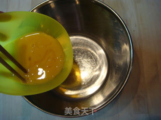 【我的烘焙时间】外星人的小肚肚?---抹茶玛德琳的做法步骤:4