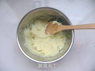 白色情人节的那颗心——心形土豆饼的做法步骤:3