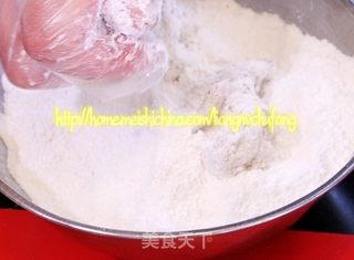 柠檬杏仁虾球沙律的做法步骤:4
