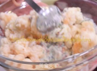 柠檬杏仁虾球沙律的做法步骤:17