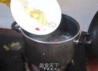 莲藕排骨汤的做法步骤:5