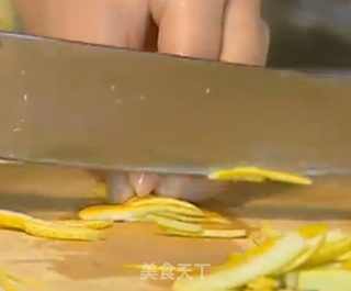不苦的蜂蜜柚子茶的做法步骤:6