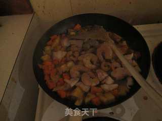 快手餐—咖喱海鲜饭的做法步骤：12