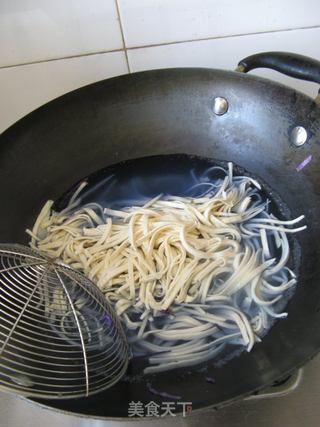 【如花美眷】紫甘蓝拌豆腐丝的做法步骤:3