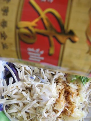 【如花美眷】紫甘蓝拌豆腐丝的做法步骤:7