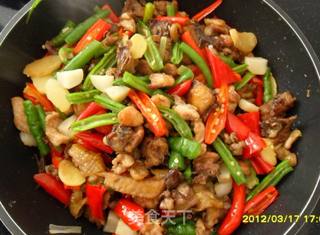 麻辣童子鸡的做法步骤:11