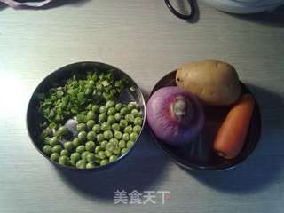 传统面食也惊艳——俏皮金鱼素馅包的做法步骤:4