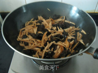 春笋木耳腐竹丝的做法步骤:6