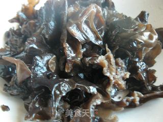 春笋木耳腐竹丝的做法步骤:3