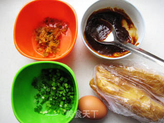煎饼果子的做法步骤:3