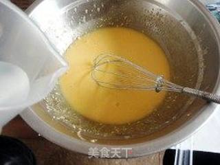 没有烤箱也可以做出美味蛋糕---电饭锅版抹茶蛋糕的做法步骤:5