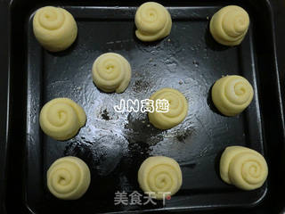牛奶蜂蜜小面包的做法步骤:7