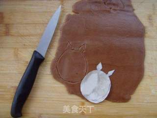 龙猫饼干的做法步骤:7