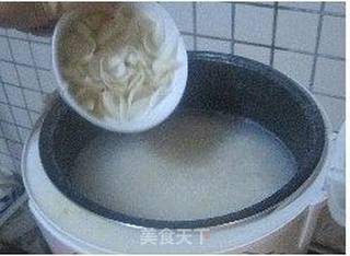 百合莲子瘦肉粥的做法步骤:6
