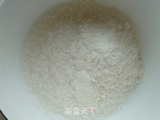 儿时的美味---炸糖糕的做法步骤:2