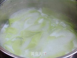 好吃还是手擀面——二合一手擀菠菜面的做法步骤：14