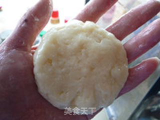 儿时的美味---炸糖糕的做法步骤:7