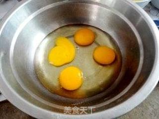 电饭锅做出健康蛋糕---黄金海绵蛋糕的做法步骤:2