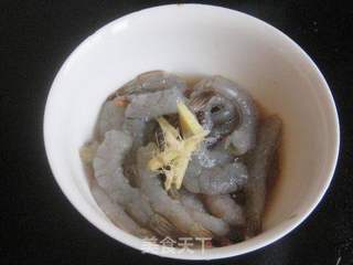 虾仁炒荸荠的做法步骤:3