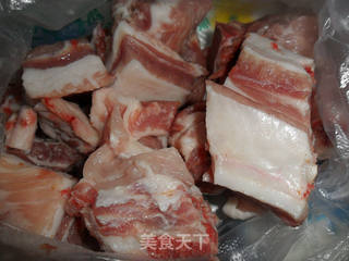 莲藕炖排骨的做法步骤：1