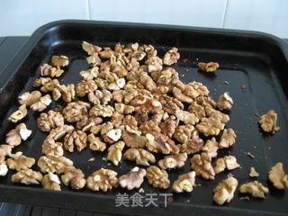 核桃松子玉米的做法步骤:4