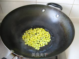 核桃松子玉米的做法步骤:5