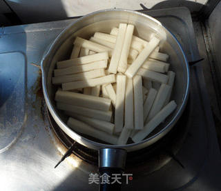 狗狗都爱吃的韩国辣炒年糕的做法步骤:3