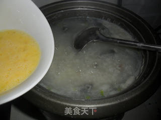 皮蛋瘦肉粥的做法步骤：4