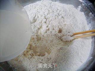自制放心油条的做法步骤:4
