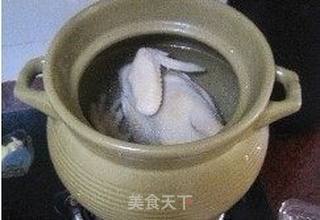 无花果香菇炖鸡汤的做法步骤:3