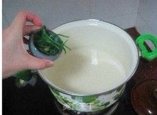 宝宝辅食——菠菜汁的做法步骤:5