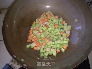 菠萝炒饭的做法步骤:3
