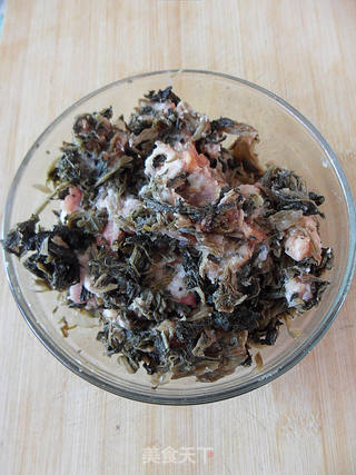 【依然还是记忆中的味道】霉干菜烧饼的做法步骤:4