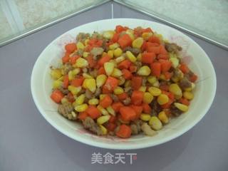 炒三丁（玉米胡萝卜炒肉末）的做法步骤：7