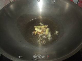鱿鱼头炒彩椒的做法步骤:4