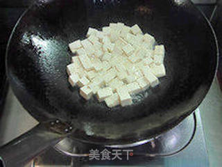 富有春天气息的简易小炒-----家常炒豆腐的做法步骤:4