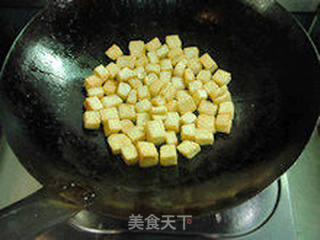 富有春天气息的简易小炒-----家常炒豆腐的做法步骤:5