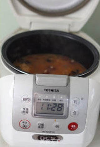 用最简易的电饭煲做一道酱油腊味饭的做法步骤:10