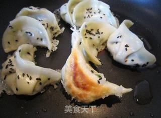 韭菜鸡蛋煎饺的做法步骤:13