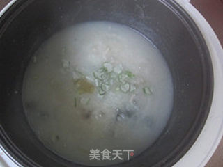 十分钟熬出香浓润滑的——皮蛋瘦肉粥的做法步骤:10