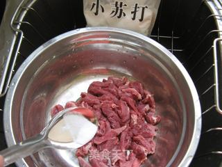 【如花美眷】牛肉扒荠菜的做法步骤:2