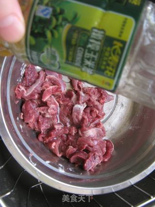 【如花美眷】牛肉扒荠菜的做法步骤:4