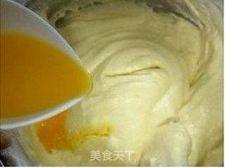 一叶飘香的“金玫瑰海绵蛋糕”的做法步骤:7