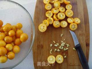 金橘茶的做法步骤:2