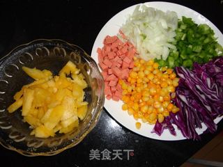 菠萝炒饭的做法步骤：1